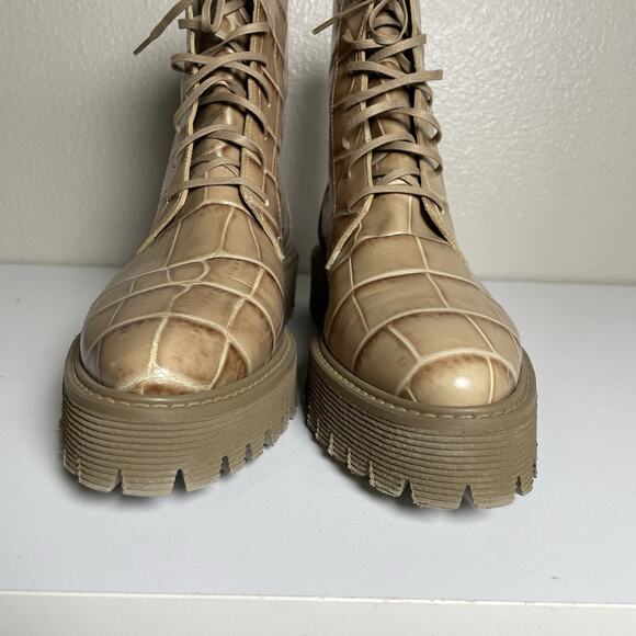 Freda Salvador Emi Lug Combat Boot | VIDA MOULIN Freda Salvador Women EMI Lug Sole Lace Up Combat Boots Size 9 Khaki Almond